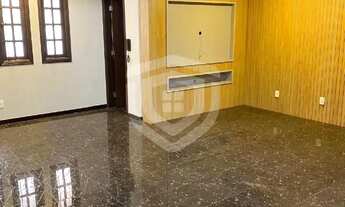 Imagem 3: Casa à venda em Vila Camargo com 3 quartos (1 suíte) com grande quintal