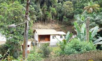 Imagem 2: Casa para Venda em Teresópolis, Albuquerque, 2 dormitórios, 1 banheiro, 2 vagas