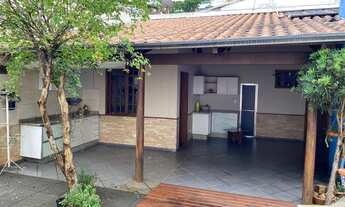 Imagem 4: Vendo Sobrado Comercial no Setor Oeste com Lazer e Suítes!