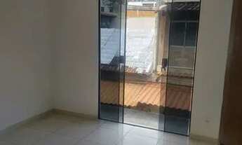 Imagem 4: Casa de vila para aluguel possui 90 metros quadrados com 4 quartos