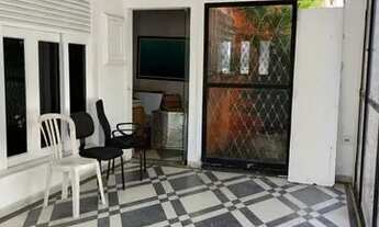 Imagem 5: Casa para aluguel possui 245 metros quadrados com 3 quartos, 2 salas na Madalena - Recife