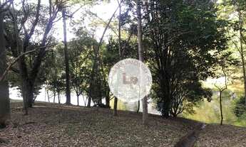 Imagem: Terreno de frente para o lago à venda