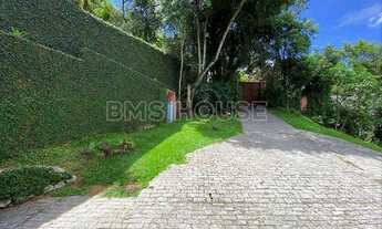 Imagem 2: Casa para Venda em Carapicuíba, Granja Viana, 3 dormitórios, 1 suíte, 3 banheiros, 4 vagas