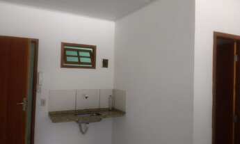 Imagem 2: Aluga-se kitinete 550,00 (INCLUÍDO água e luz