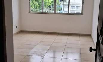 Imagem 2: Vendo Excelente apartamento na Avenida Roberto Silveira em frente ao Renomado Colégio Abel