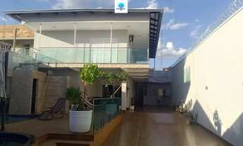 Imagem: Sobrado de Alto Padrão com Piscina e Sauna