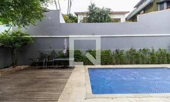 Imagem 5: Casa à Venda - Alphaville, 4 Quartos, 300 m2