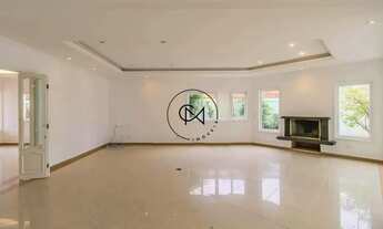 Imagem 4: Sobrado em condomínio à venda e para locação, com 5 quartos, sendo 4 suítes