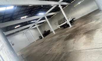 Imagem 4: Galpão com escritórios e uma casa