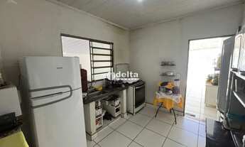 Imagem 6: Casa residencial com 3 quartos disponível para venda no bairro Cazeca em Uberlândia-MG