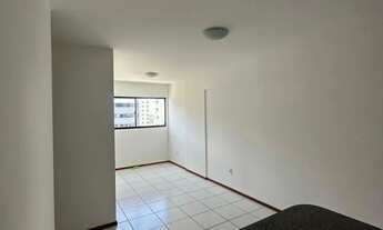 Imagem 4: 02 quartos sendo 01 suíte, móveis fixos, na Ponta Verde