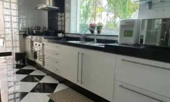 Imagem 4: Casa Contemporânea com 6 Suítes no Morada dos Pássaros Alto Padrão