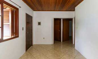 Imagem 2: Casa com 2 dormitórios para alugar no bairro Niterói