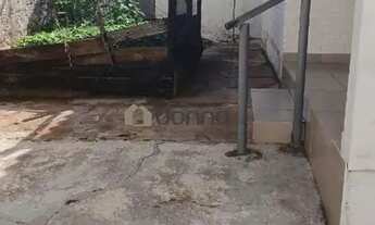 Imagem 5: Terreno de Esquina com Duas Casas Oportunidade de Investimento