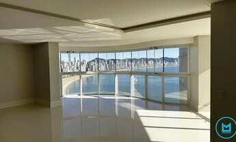 Imagem 4: Apartamento Beira-Mar com 4 Suítes e 4 Vagas