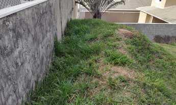 Imagem 7: Ótima metragem de frente, rua tranquila