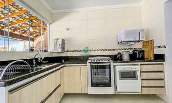 Imagem 6: Casa Maravilhosa 4 Dormitórios com Piscina em Condomínio Fechado