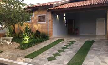 Imagem 7: Casa de condomínio térrea para venda possui 240 metros quadrados com 2 quartos