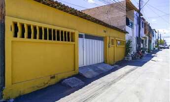 Imagem 2: Oportunidade única! Casa plana renovada no bairro José Walter: Faça dessa casa o seu novo