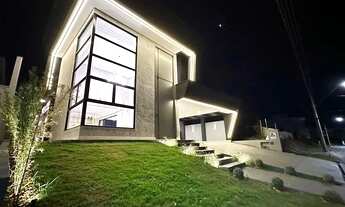 Imagem 2: Mansão Plana com 4 Quartos, 4 Suítes, Piscina e Hidromassagem e 4 Vagas em Vespasiano