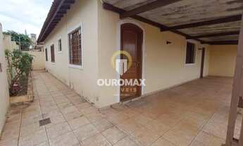 Imagem 4: Casa com 3 dormitórios para alugar, por R$ 1.550/mês - Vila Perino - Ourinhos/SP