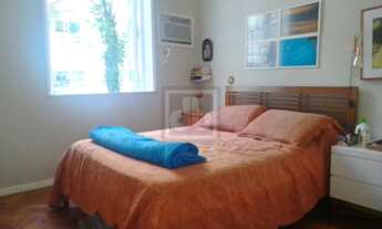 Imagem 7: Carlos Gois - Prédio de época - porteiro 24 horas - silencioso - claro - arejado - Quadrís