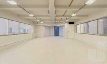 Imagem 3: Conjunto comercial com portaria 24hs, ar condicionado central, 6 salas e 2 vagas