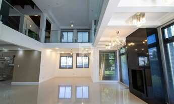 Imagem 5: Casa em Condomínio com Jardim Amplo, 5 Suítes, 3 Vagas para locação Alphaville Graciosa