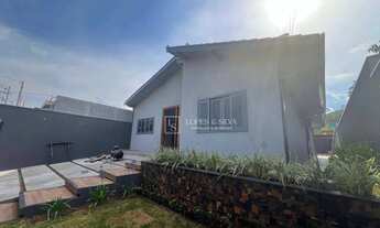 Imagem 2: Casa à Venda com 3 Dormitórios, sendo 1 Suíte localizada no Loteamento Serras de Atibaia