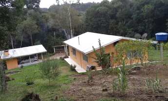 Imagem 2: Chacaras com casa e garagem