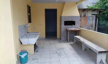 Imagem 4: Vende-se casa com amplo terreno de 480m² no bairro Espinheiros, Itajaí