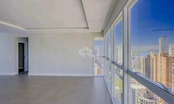 Imagem 4: Apartamento 3 suítes e 3 vagas em andar alto no Centro de Balneário Camboriú