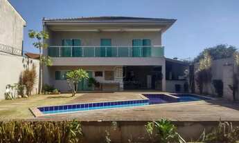 Imagem 6: Casa para venda em PARQUE RESIDENCIAL LAGOINHA de 270.00m² com 3 Quartos, 2 Suites e 4 Gar