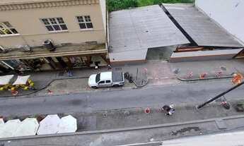 Imagem 3: Apto Centro, frente, amplo, sol, reformadíssimo, Rua 16 de março, excelente preço - Petróp