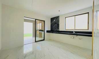 Imagem 3: MARAVILHOSA CASA GEMINADA DUPLEX, COM ENTRADA INDIVIDUAL, LOCALIZADA NO BAIRRO SANTA AMÉ