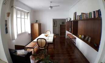 Imagem 4: Excelente apartamento com Hall de entrada, varandas internas. Salão em 2 ambientes com pis