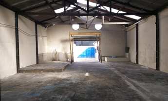 Imagem 2: Galpão/Depósito/Armazém para venda tem 300 metros quadrados