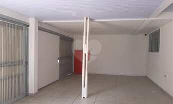 Imagem 2: Casa de 200 m² com 4 dormitórios, 1 sala, 2 banheiros, 1 cozinha