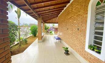 Imagem 7: Casa para venda possui 180 metros quadrados com 4 quartos em Poiares - Caraguatatuba - SP