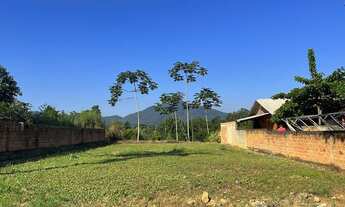 Imagem: Terreno pronto para cnstruir