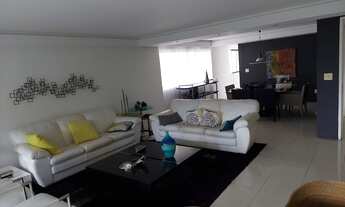 Imagem 4: VENDO Apartamento / 01 por andar / 250m² / 4 quartos swndo 3 suítes / Casa Forte - Recife