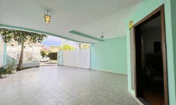 Imagem 2: CASA com 4 dormitórios à venda por R$ 1.050.000,00 no bairro Hugo Lange - CURITIBA / PR