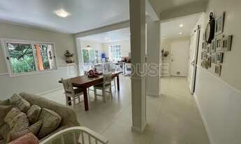 Imagem 6: Casa para Venda em Cotia, Granja Viana, 3 dormitórios, 3 suítes, 6 banheiros, 6 vagas