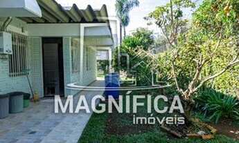 Imagem 6: Casa Térrea Que tal morar em um magnífico imóvel localizado em um dos melhores bairro de C