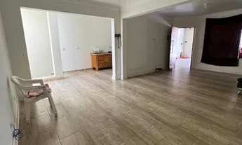 Imagem 2: Linda Casa em Atibaia com 3 dormitorios, piscina, proximo a av Lucas Nogueira Garcez