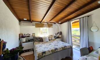 Imagem 6: Casa duplex a venda 4 quartos com 3 suítes, sendo 2 bangalôs, área de lazer, montada e dec