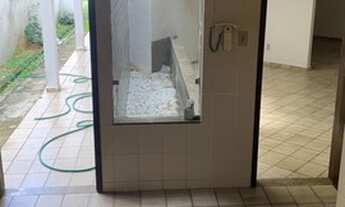 Imagem 7: Casa com 3 suítes + dependência completa + escritório + lavabo + piscina com sauna + areja