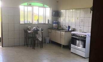 Imagem 6: Casa com quintal em Carandaí