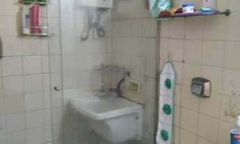 Imagem 4: Alugo um quarto em Copacabana para moça!