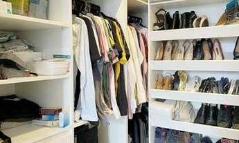 Imagem 5: Apartamento com 3 dormitórios à venda, 157 m² por R$ 2.950.000. Suíte master com closet. S